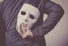 اکثریت دولت داران منافقین اند
