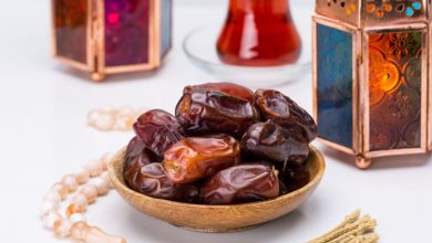 فضائل ماه مبارک رمضان بيشمار است ليكن اين تقسيم كه : ده اولش رحمت است ده وسطش مغفرت وده اخیرش خلاصی از آتش دوزخ است درست نيست