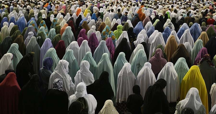 دیدگاه اسلام دربارة پوشش زن