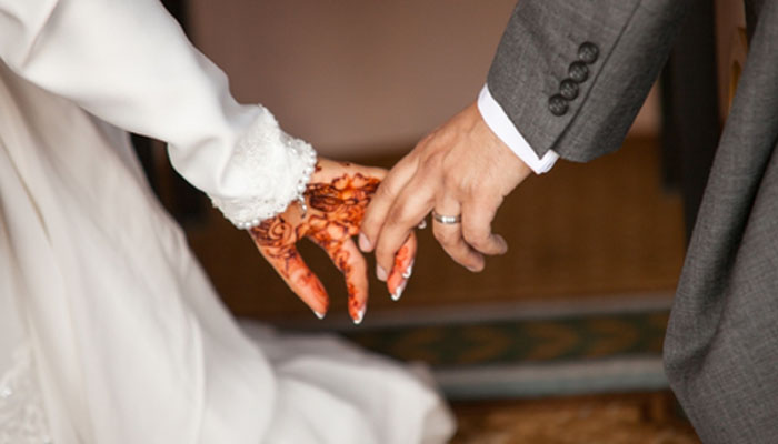 آيا دو ركعت نماز شب عروسي در سنت صحيح ثابت است؟