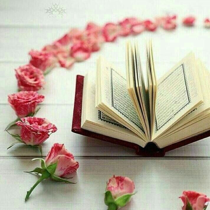كسي كه منكر حديث است قبل ازينكه منكر حديث باشد منكر قرآن است ومسلمان شمرده نمي شود